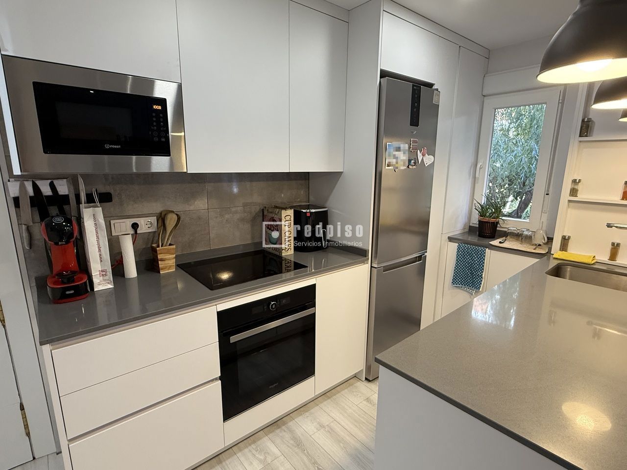 Piso en venta en calle Del Doctor Blanco Soler, Latina, Madrid 10/27