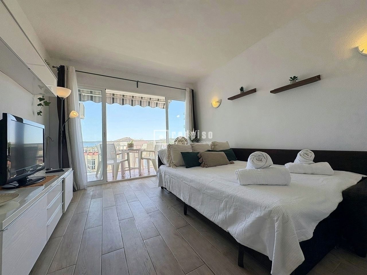 Piso en alquiler en  calle de los Hermanos Álvarez Quintero, La Cala del Moral, Málaga  10/34