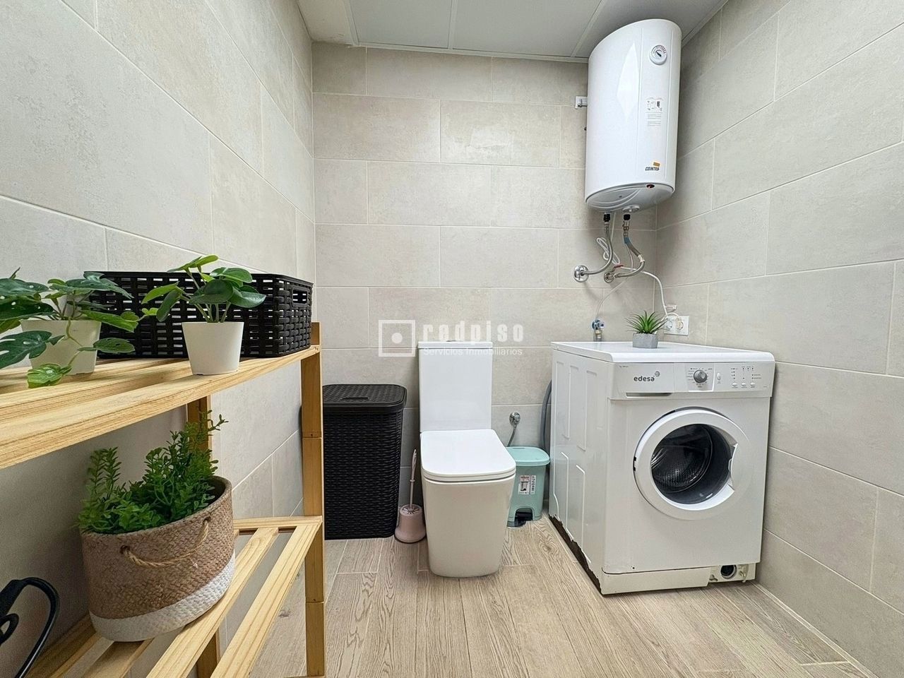 Piso en alquiler en  calle de los Hermanos Álvarez Quintero, La Cala del Moral, Málaga  21/34