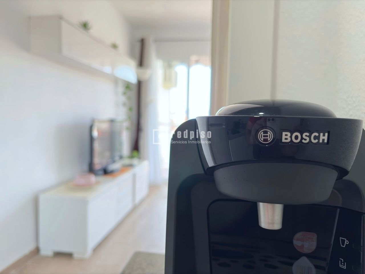 Piso en alquiler en  calle de los Hermanos Álvarez Quintero, La Cala del Moral, Málaga  18/34