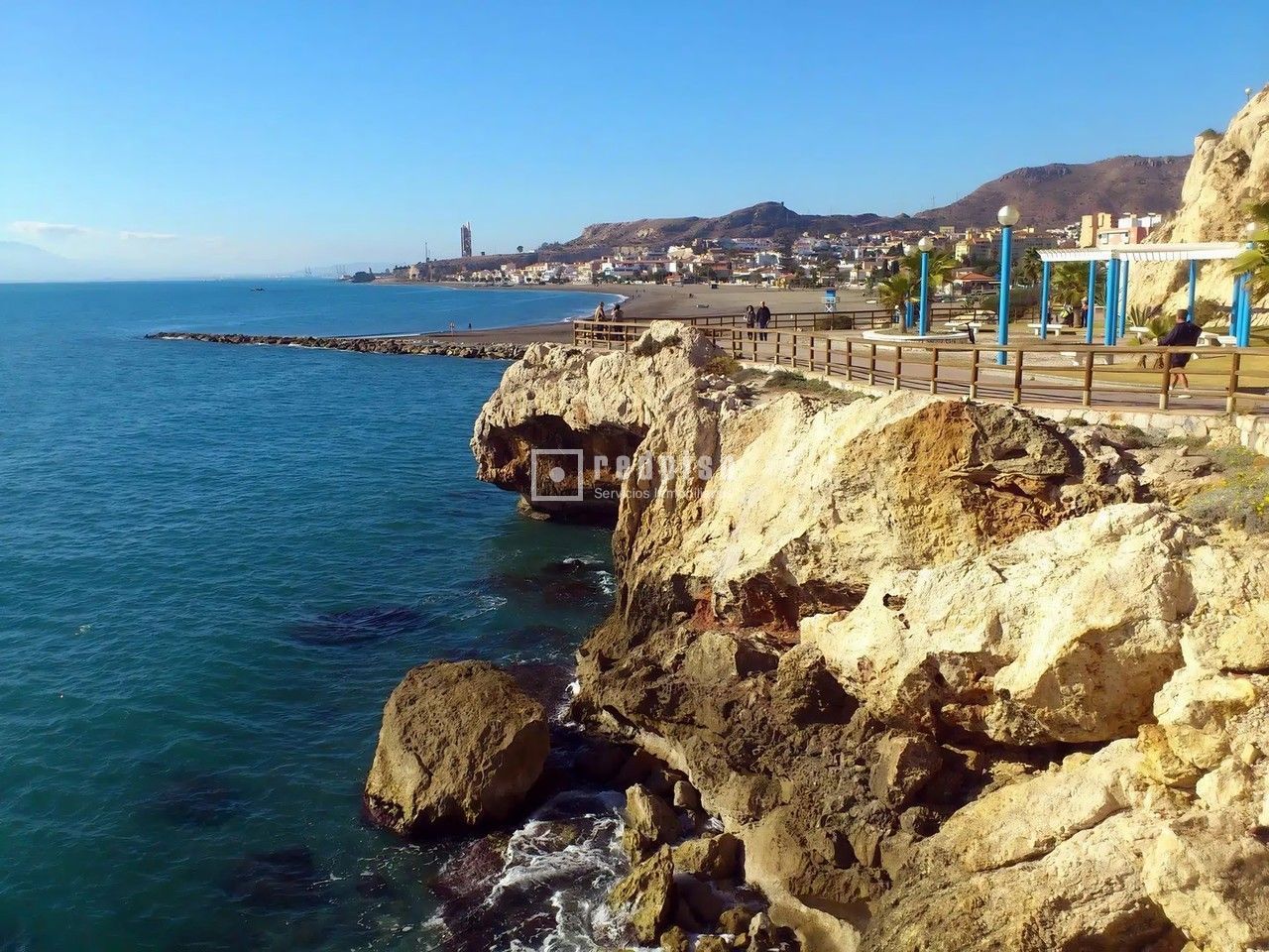 Piso en alquiler en  calle de los Hermanos Álvarez Quintero, La Cala del Moral, Málaga  7/34