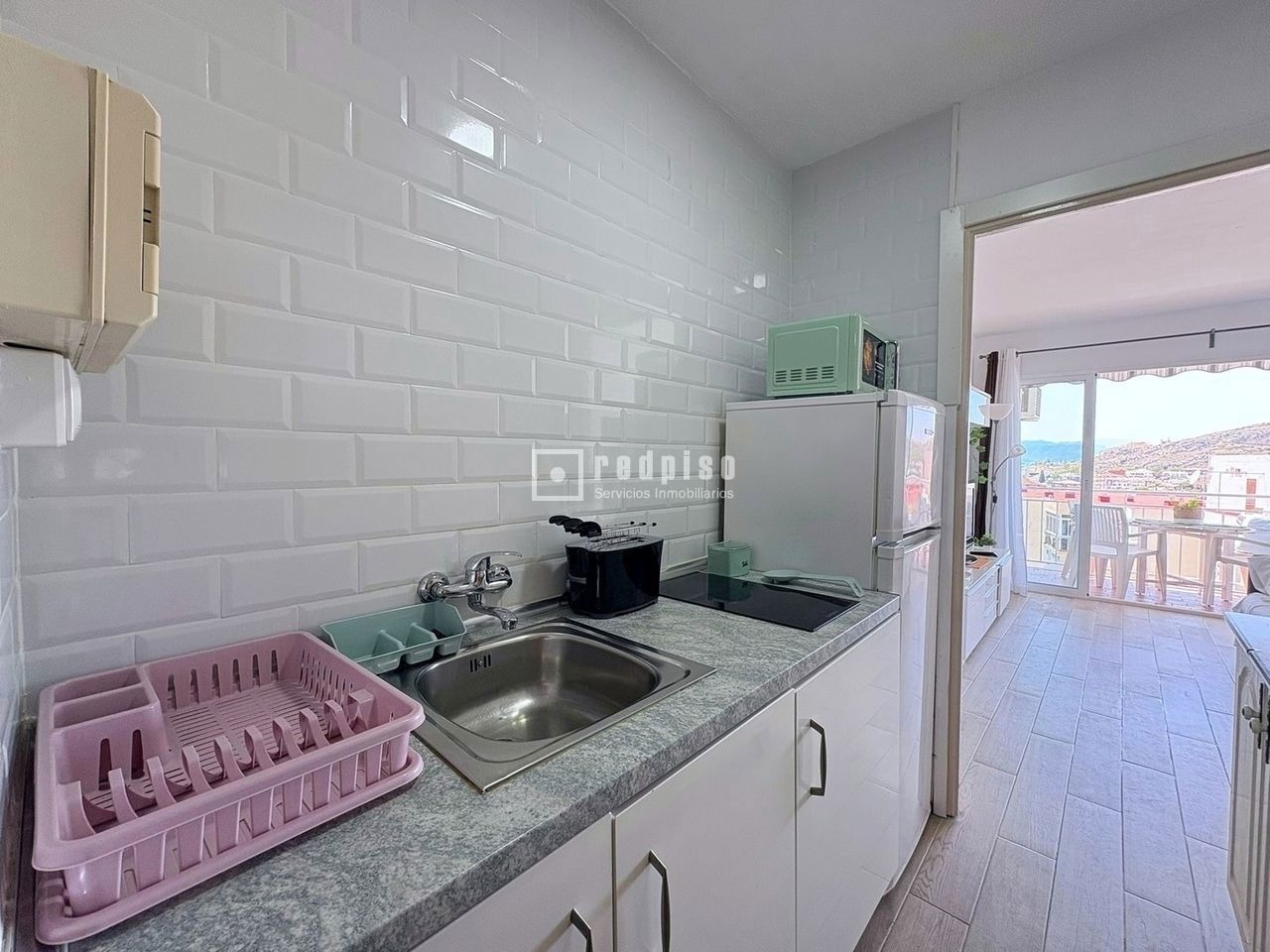 Piso en alquiler en  calle de los Hermanos Álvarez Quintero, La Cala del Moral, Málaga  17/34