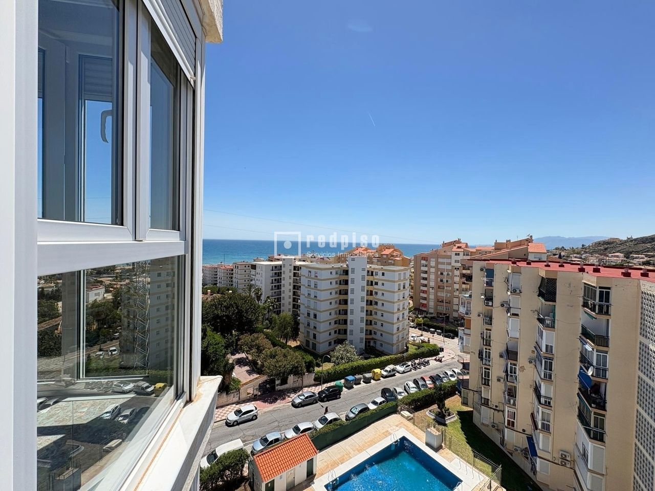 Piso en alquiler en  calle de los Hermanos Álvarez Quintero, La Cala del Moral, Málaga  16/44