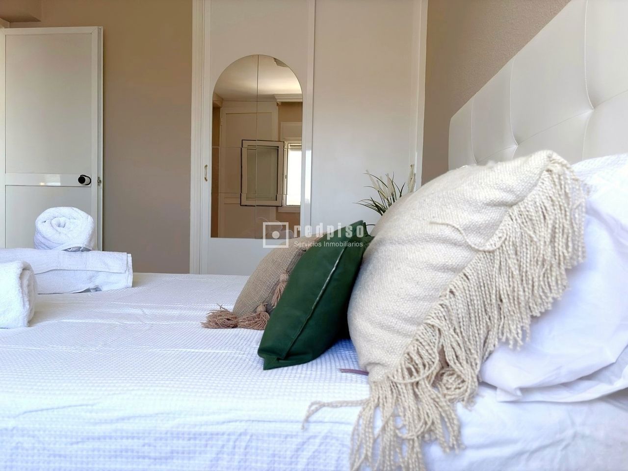 Piso en alquiler en  calle de los Hermanos Álvarez Quintero, La Cala del Moral, Málaga  29/44