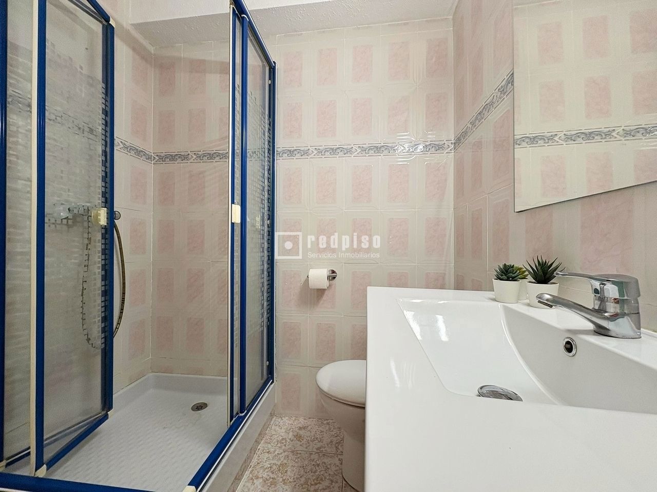 Piso en alquiler en  calle de los Hermanos Álvarez Quintero, La Cala del Moral, Málaga  31/44