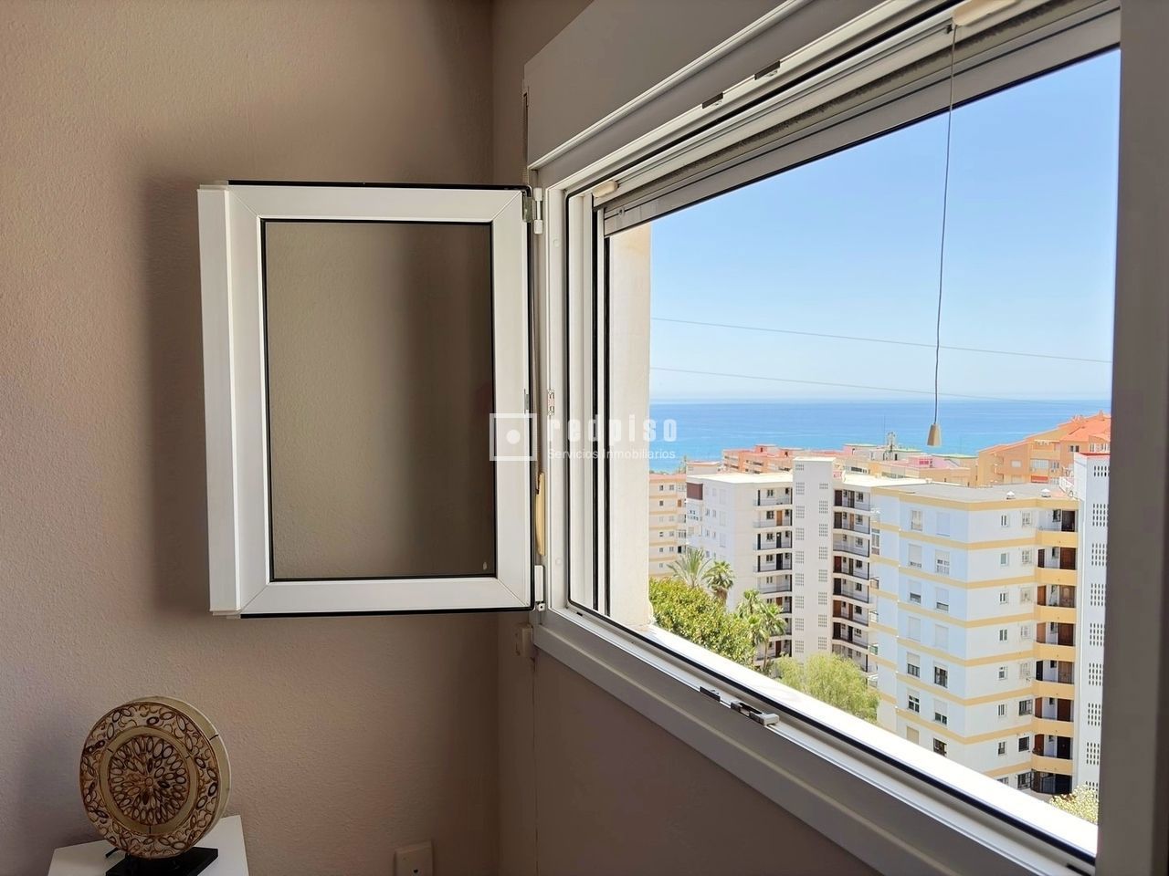 Piso en alquiler en  calle de los Hermanos Álvarez Quintero, La Cala del Moral, Málaga  26/44