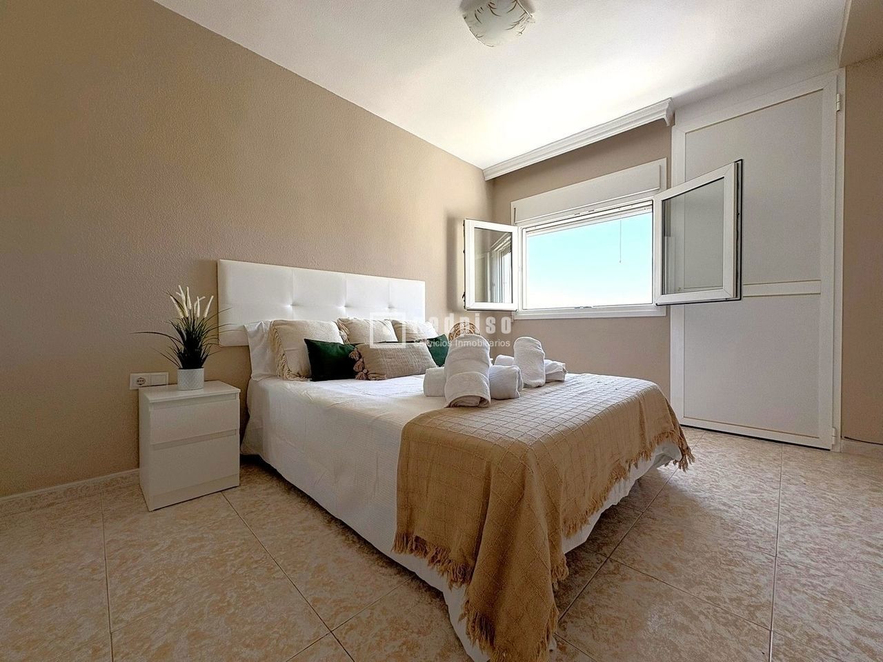 Piso en alquiler en  calle de los Hermanos Álvarez Quintero, La Cala del Moral, Málaga  23/44