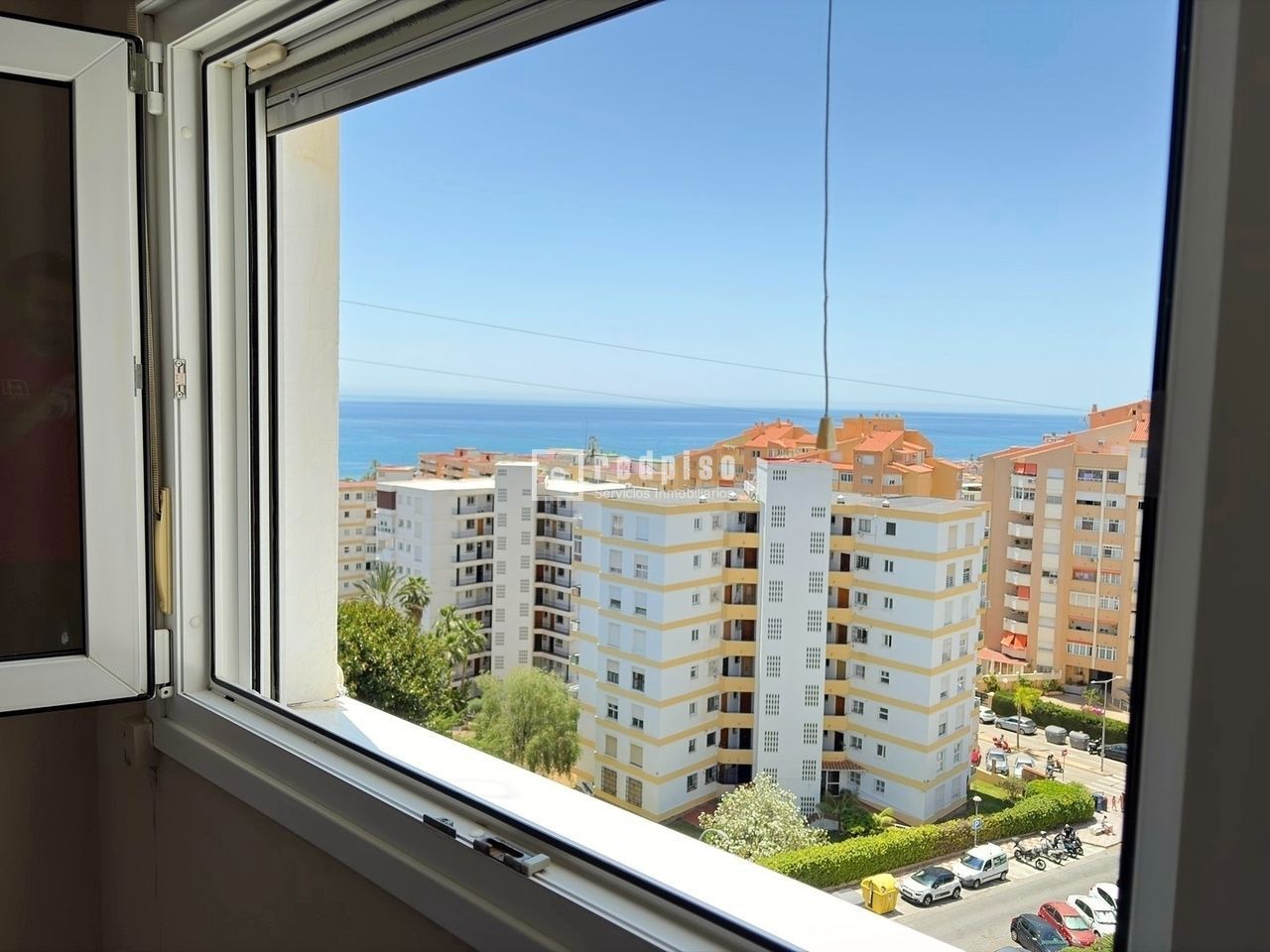 Piso en alquiler en  calle de los Hermanos Álvarez Quintero, La Cala del Moral, Málaga  27/44