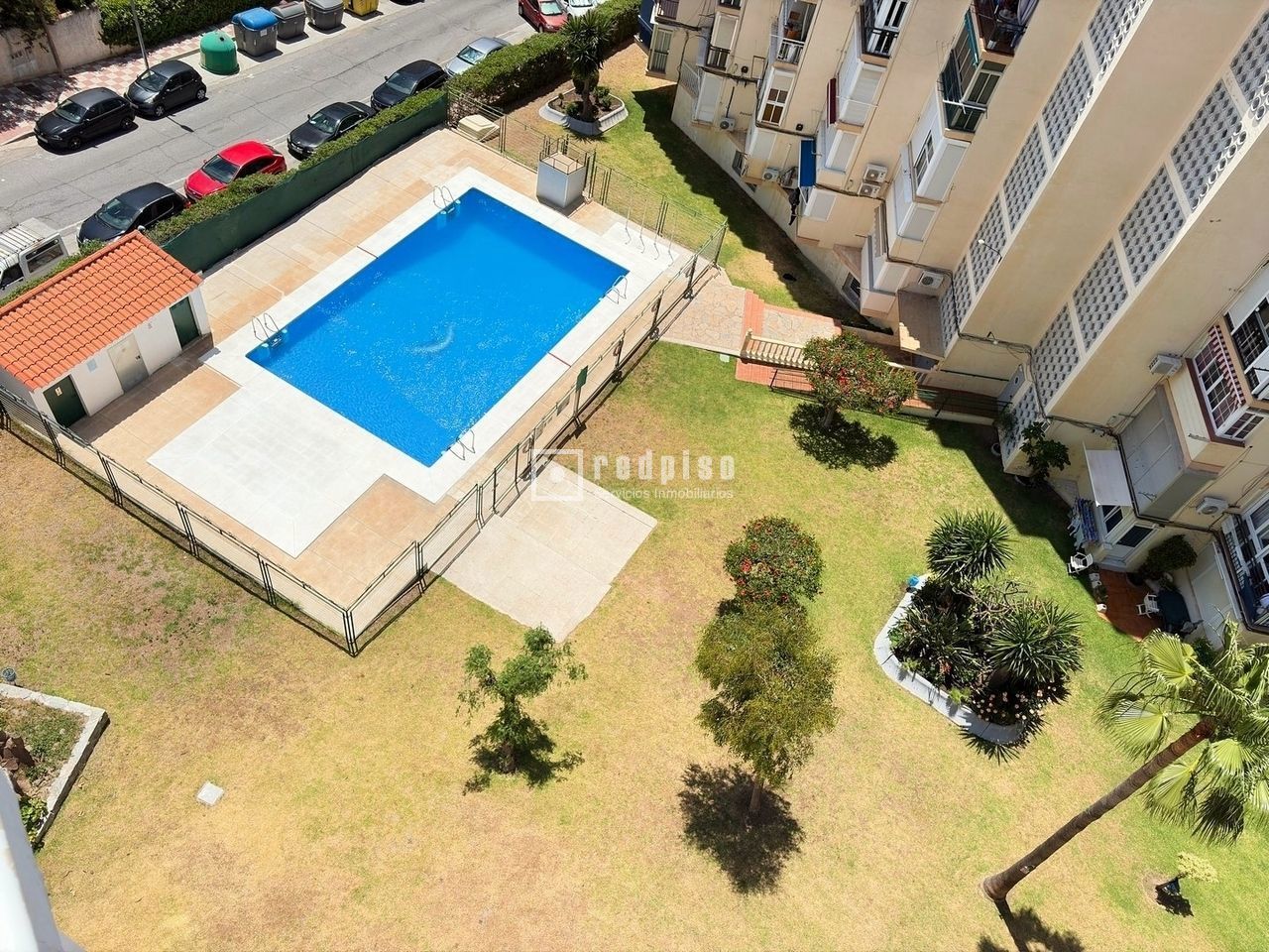 Piso en alquiler en  calle de los Hermanos Álvarez Quintero, La Cala del Moral, Málaga  36/44