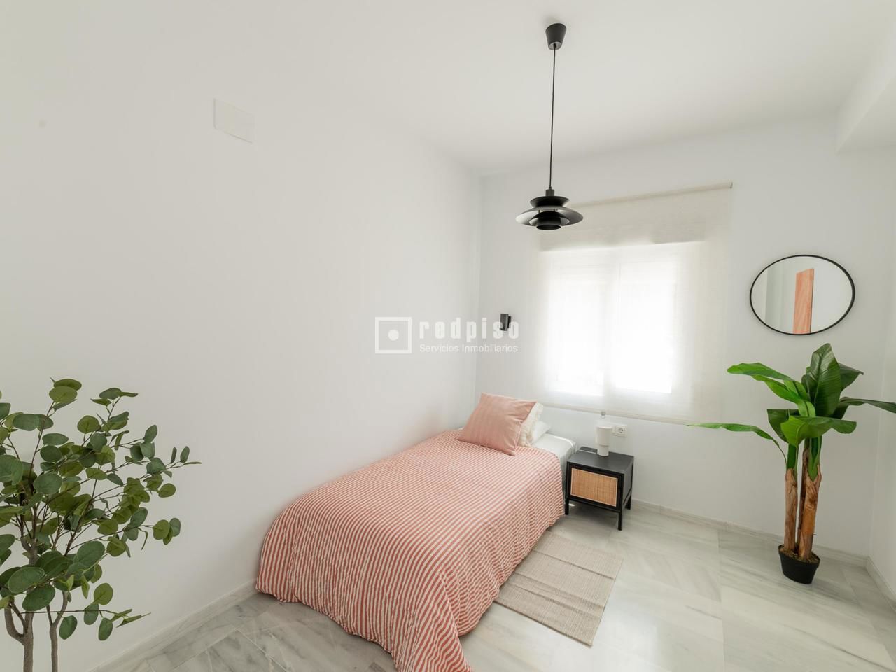 Piso en venta en calle De Julia Romula Hispalis, Sevilla, Sevilla 30/33