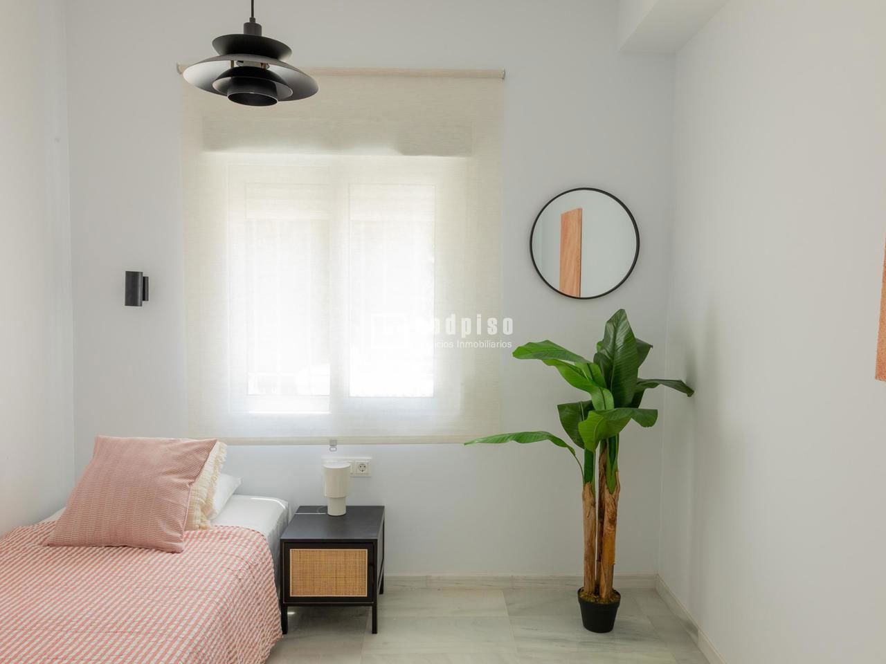 Piso en venta en calle De Julia Romula Hispalis, Sevilla, Sevilla 32/33