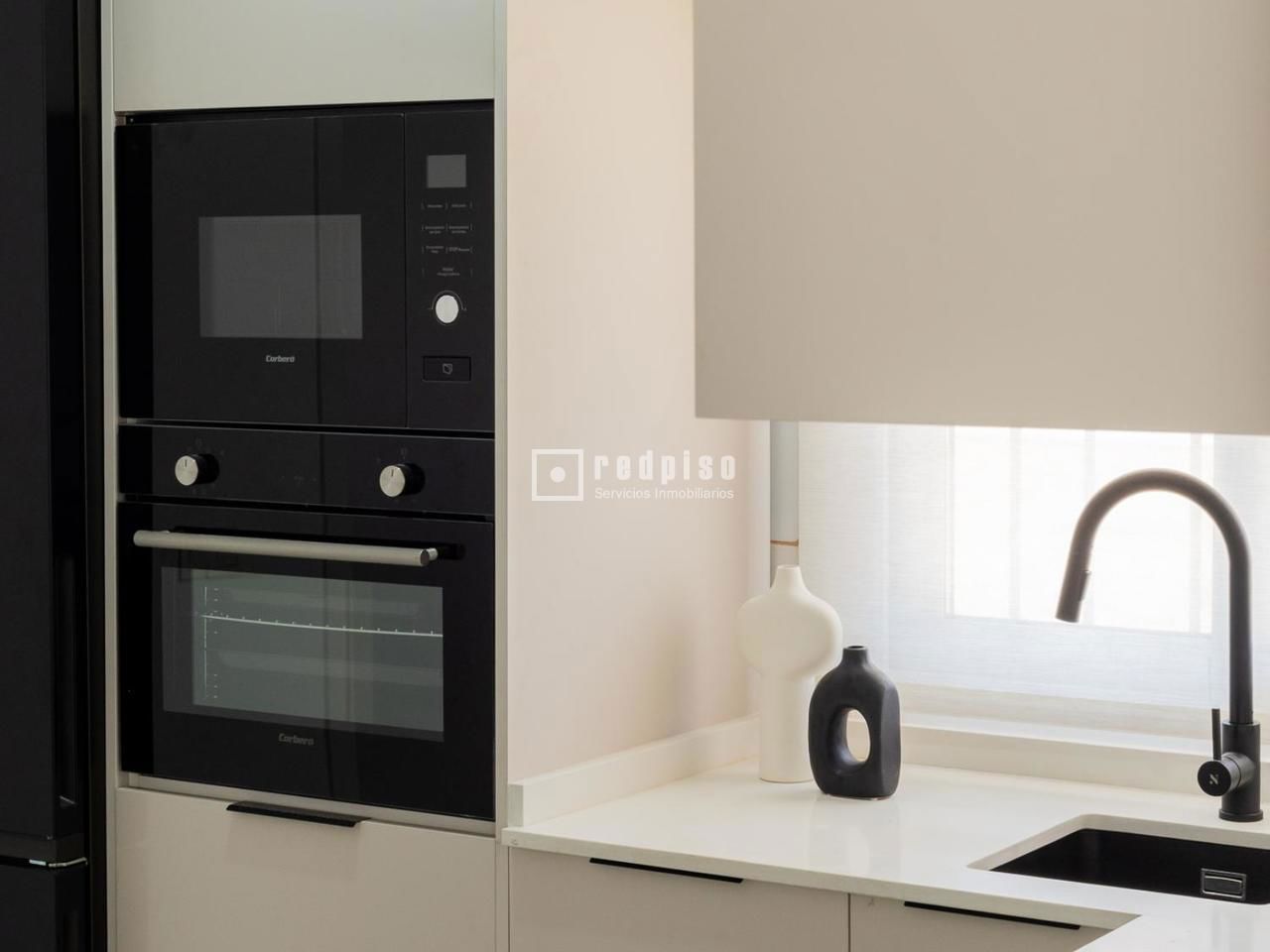 Piso en venta en calle De Julia Romula Hispalis, Sevilla, Sevilla 13/33