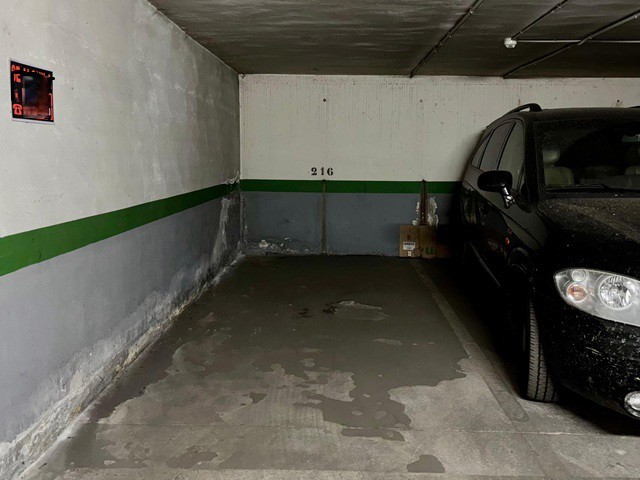 Garaje en venta en  calle del Concejal Francisco José Jiménez Martín, Madrid  1/1