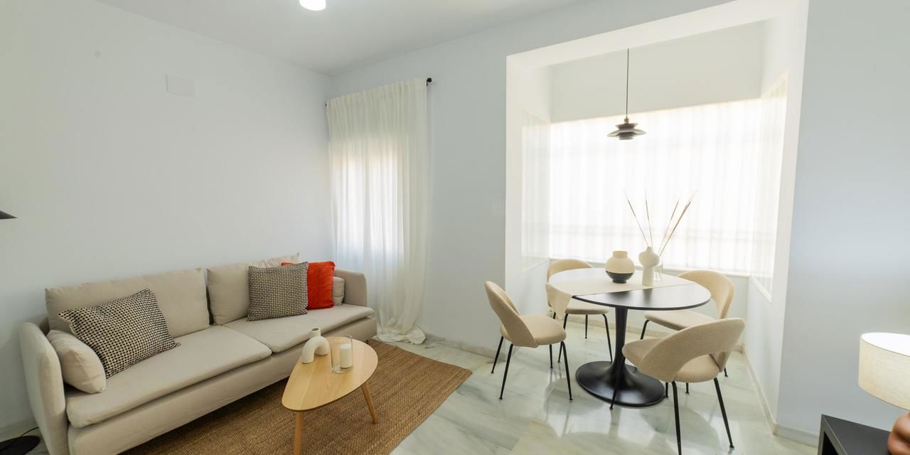 Piso en venta en calle De Julia Romula Hispalis, Sevilla, Sevilla 2/29