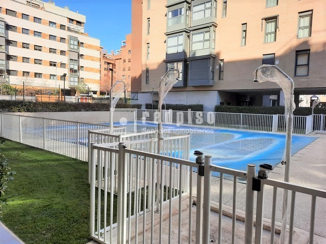 Piso en alquiler en  calle de Vicente Blasco Ibáñez, Hortaleza, Madrid  31/49