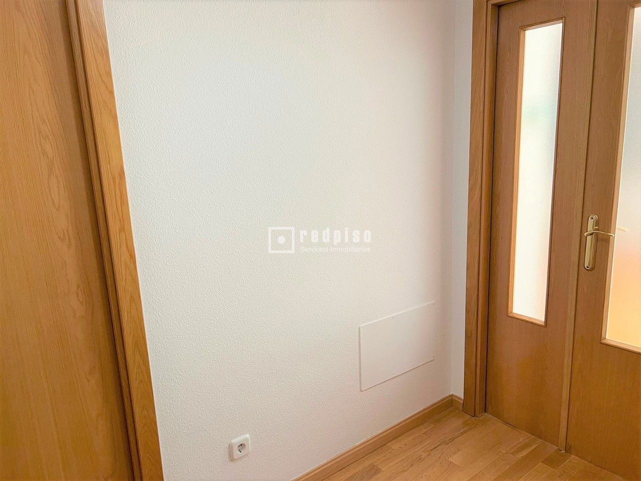 Piso en alquiler en  calle de Vicente Blasco Ibáñez, Hortaleza, Madrid  9/49