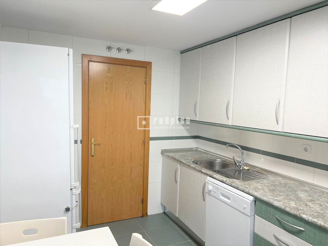 Piso en alquiler en  calle de Vicente Blasco Ibáñez, Hortaleza, Madrid  14/49