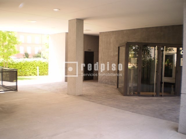 Piso en alquiler en  calle de Vicente Blasco Ibáñez, Hortaleza, Madrid  28/49