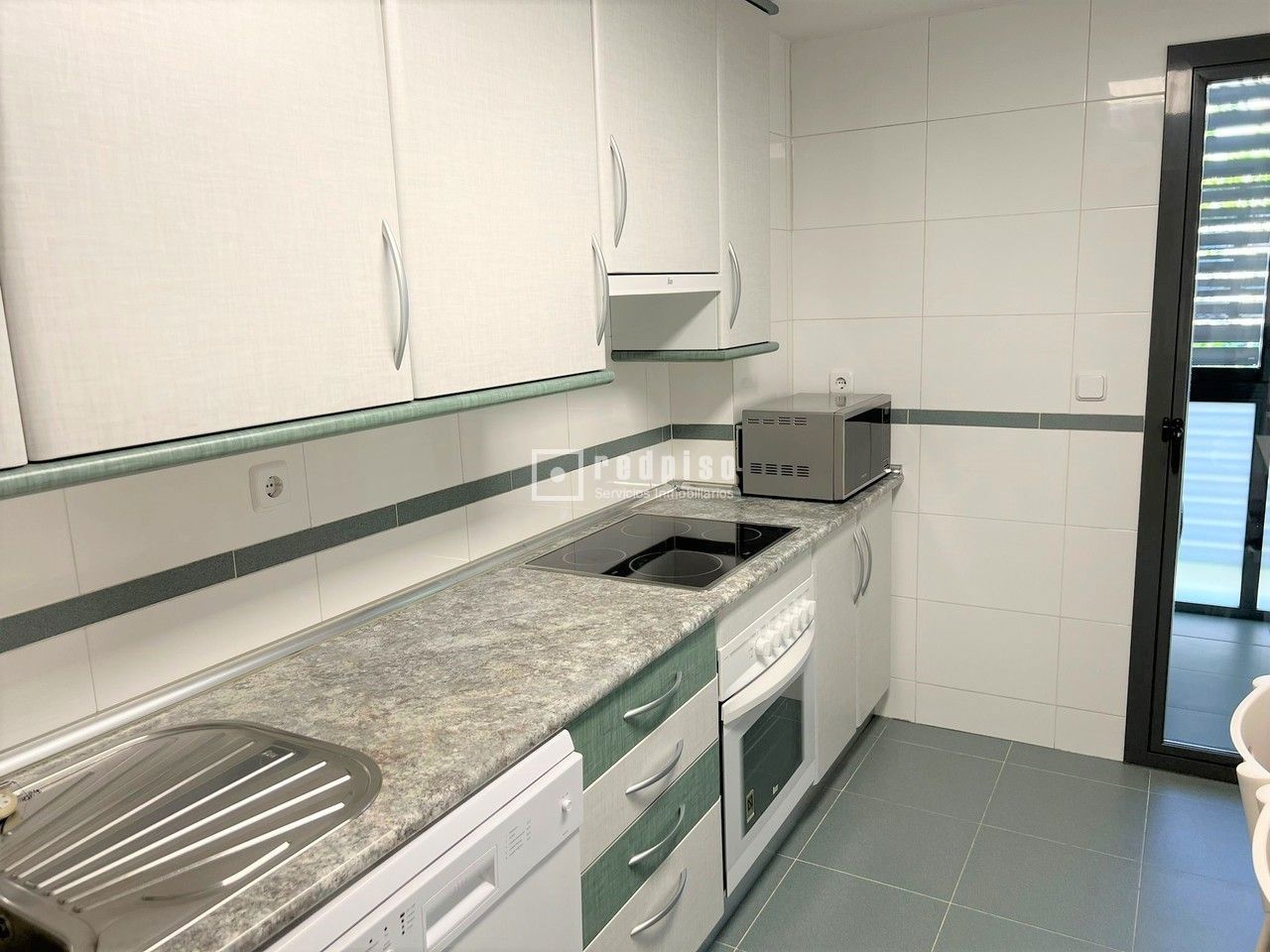 Piso en alquiler en  calle de Vicente Blasco Ibáñez, Hortaleza, Madrid  11/49