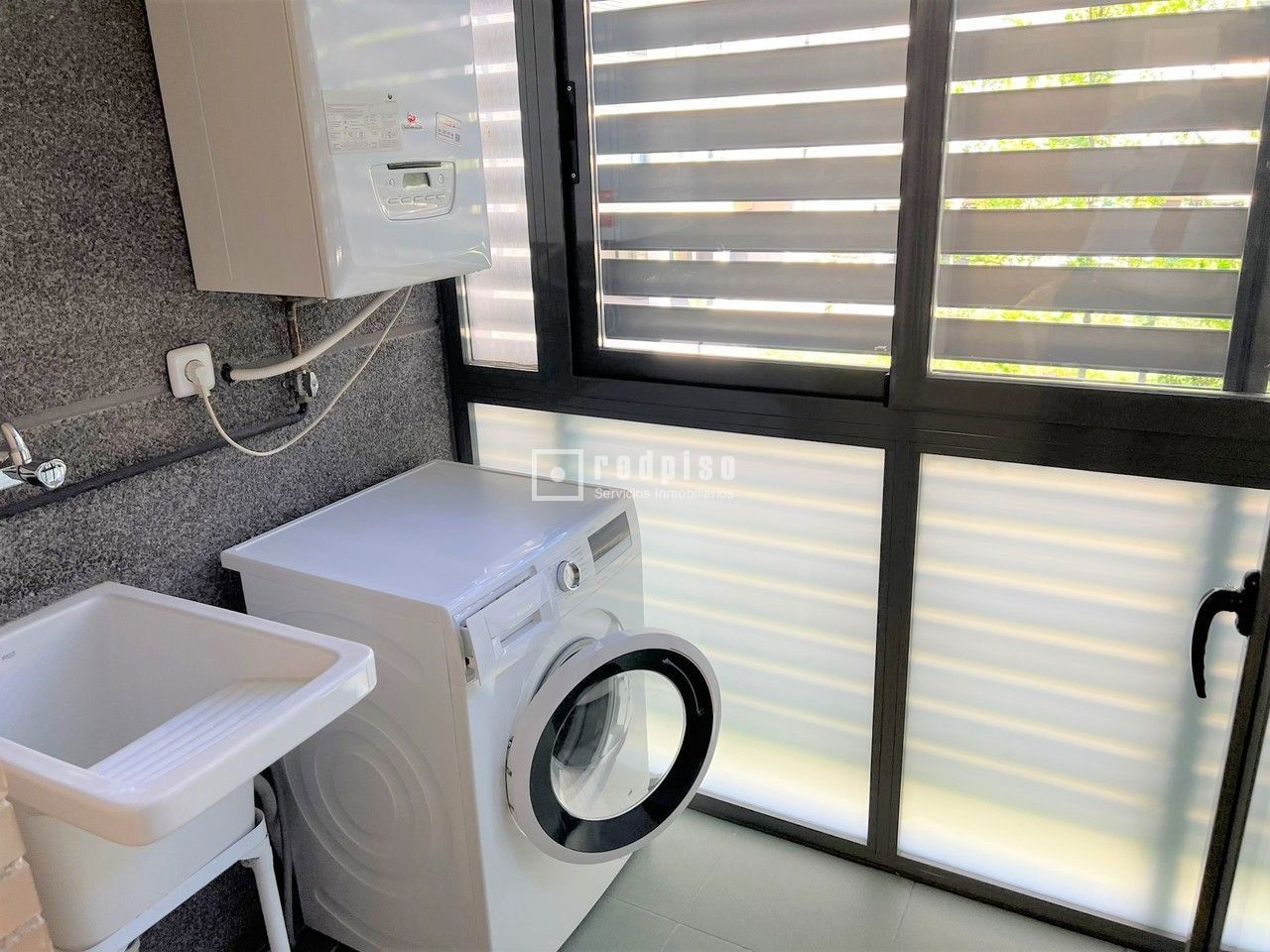 Piso en alquiler en  calle de Vicente Blasco Ibáñez, Hortaleza, Madrid  15/49