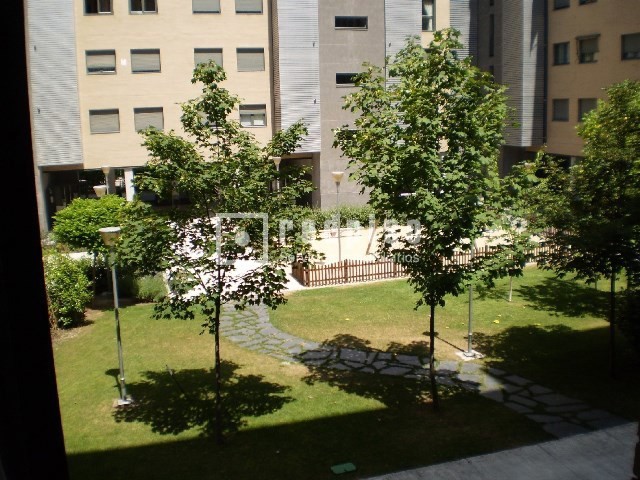 Piso en alquiler en  calle de Vicente Blasco Ibáñez, Hortaleza, Madrid  43/49