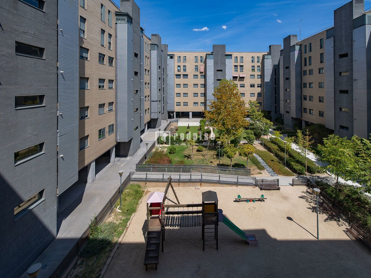 Piso en alquiler en  calle de Vicente Blasco Ibáñez, Hortaleza, Madrid  41/49