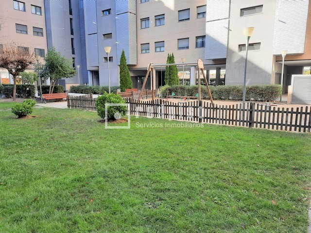 Piso en alquiler en  calle de Vicente Blasco Ibáñez, Hortaleza, Madrid  44/49