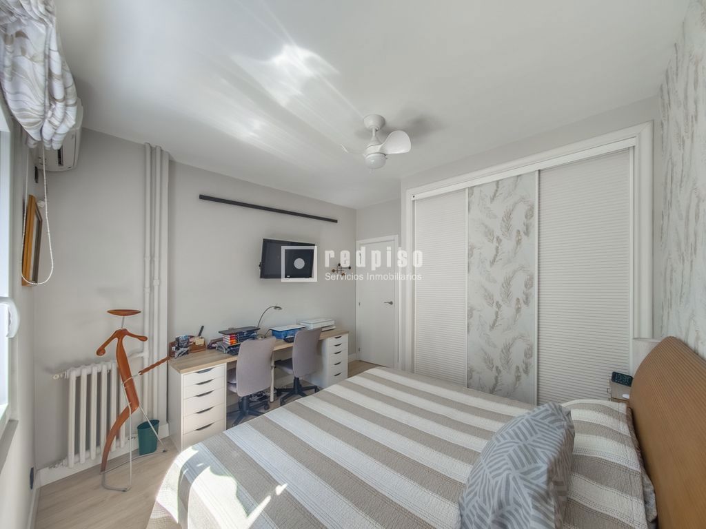 Piso en venta en calle Del Comandante Benítez, Madrid, Madrid 8/31