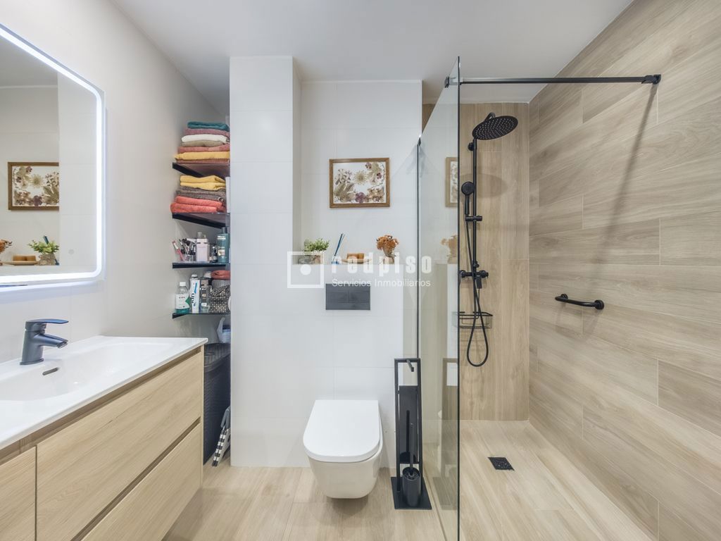 Piso en venta en calle Del Comandante Benítez, Madrid, Madrid 16/31