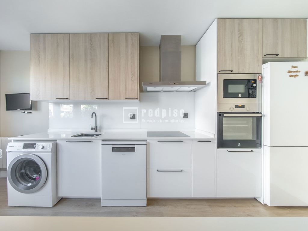 Piso en venta en calle Del Comandante Benítez, Madrid, Madrid 13/31