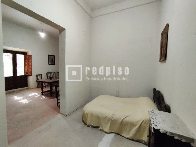 Casa en venta en  Yebra, Guadalajara  11/56