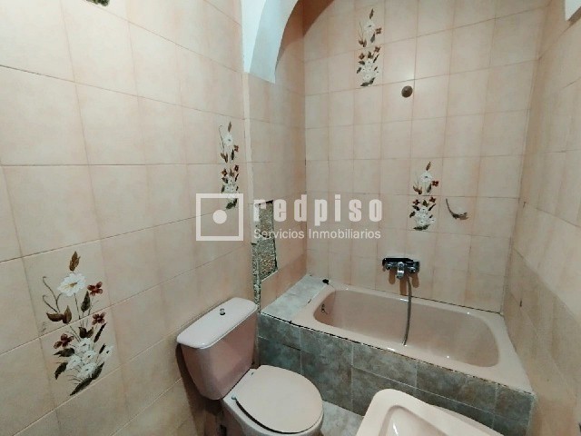 Casa en venta en  Yebra, Guadalajara  6/56