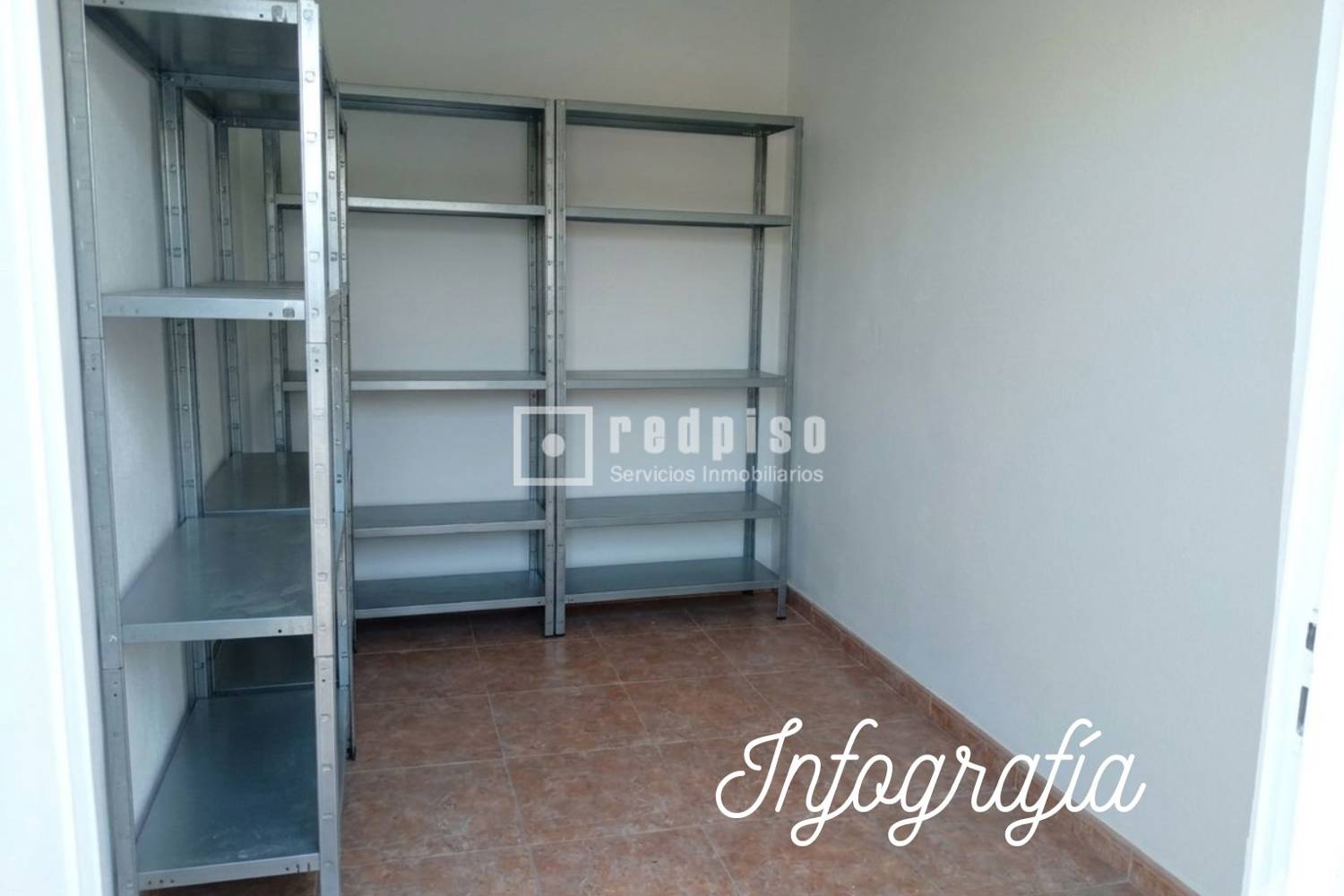 Garaje en venta en calle Gran Cardenal, Torremolinos, Málaga 5/17