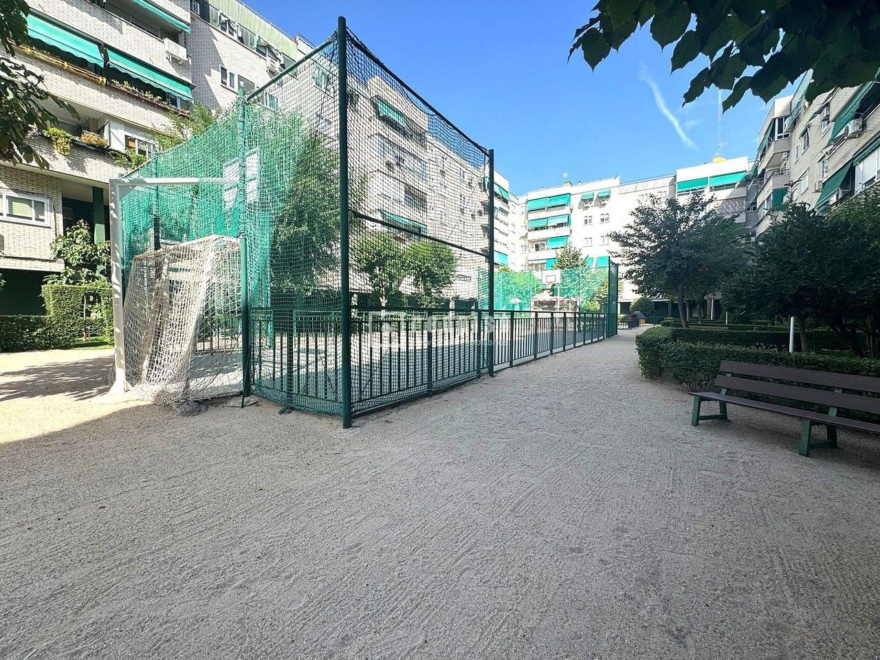 Piso en venta en  calle de Zamora, Coslada, Madrid  28/28