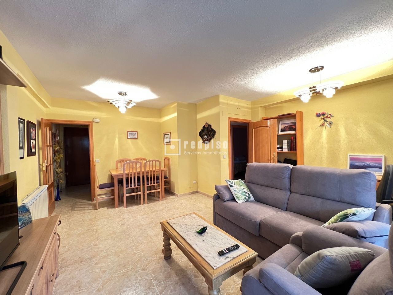 Piso en venta en Zarzaquemada, Madrid 5/19