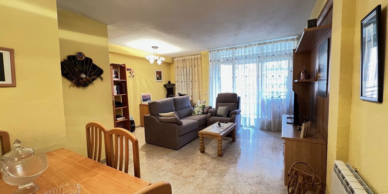 Piso en venta en  Zarzaquemada, Madrid  1/1