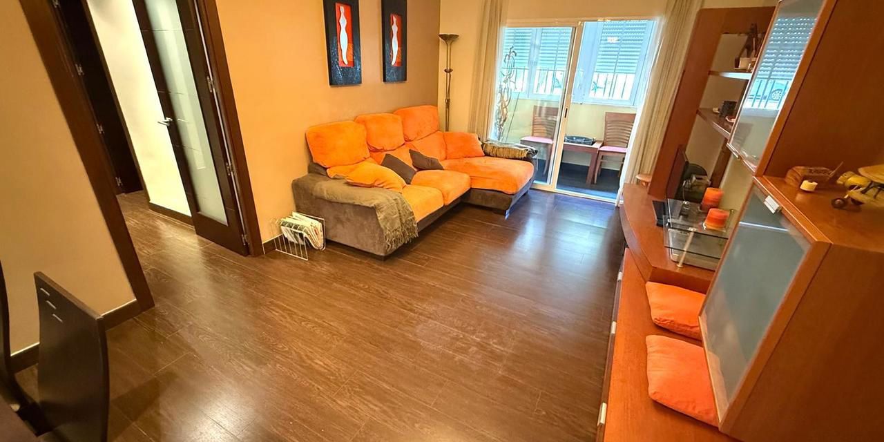 Piso en venta en  calle del Pico de los Artilleros, Moratalaz, Madrid  1/1