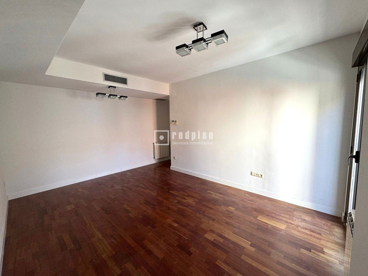 Piso en venta en  calle del Olivar, Coslada, Madrid  10/22