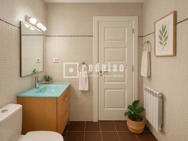 Piso en venta en  calle del Olivar, Coslada, Madrid  4/22