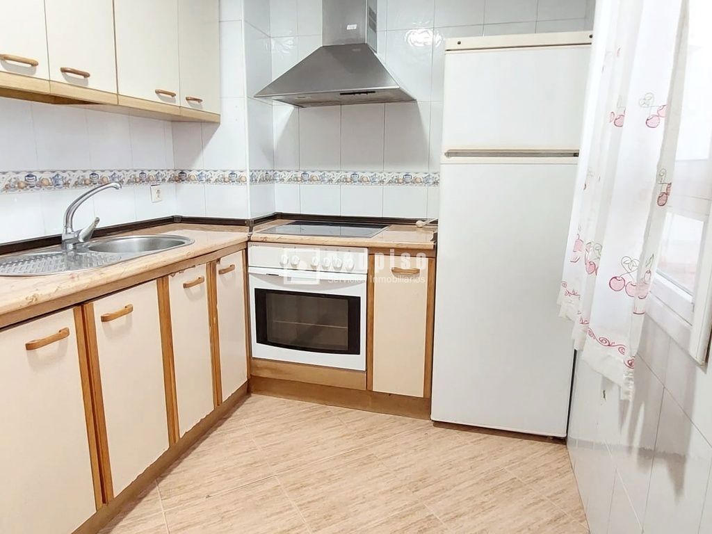 Piso en alquiler en  Talavera de la Reina, Toledo  12/16