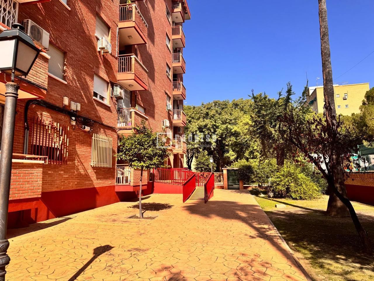 Piso en venta en  avenida del Monte Carmelo, Murcia  33/38