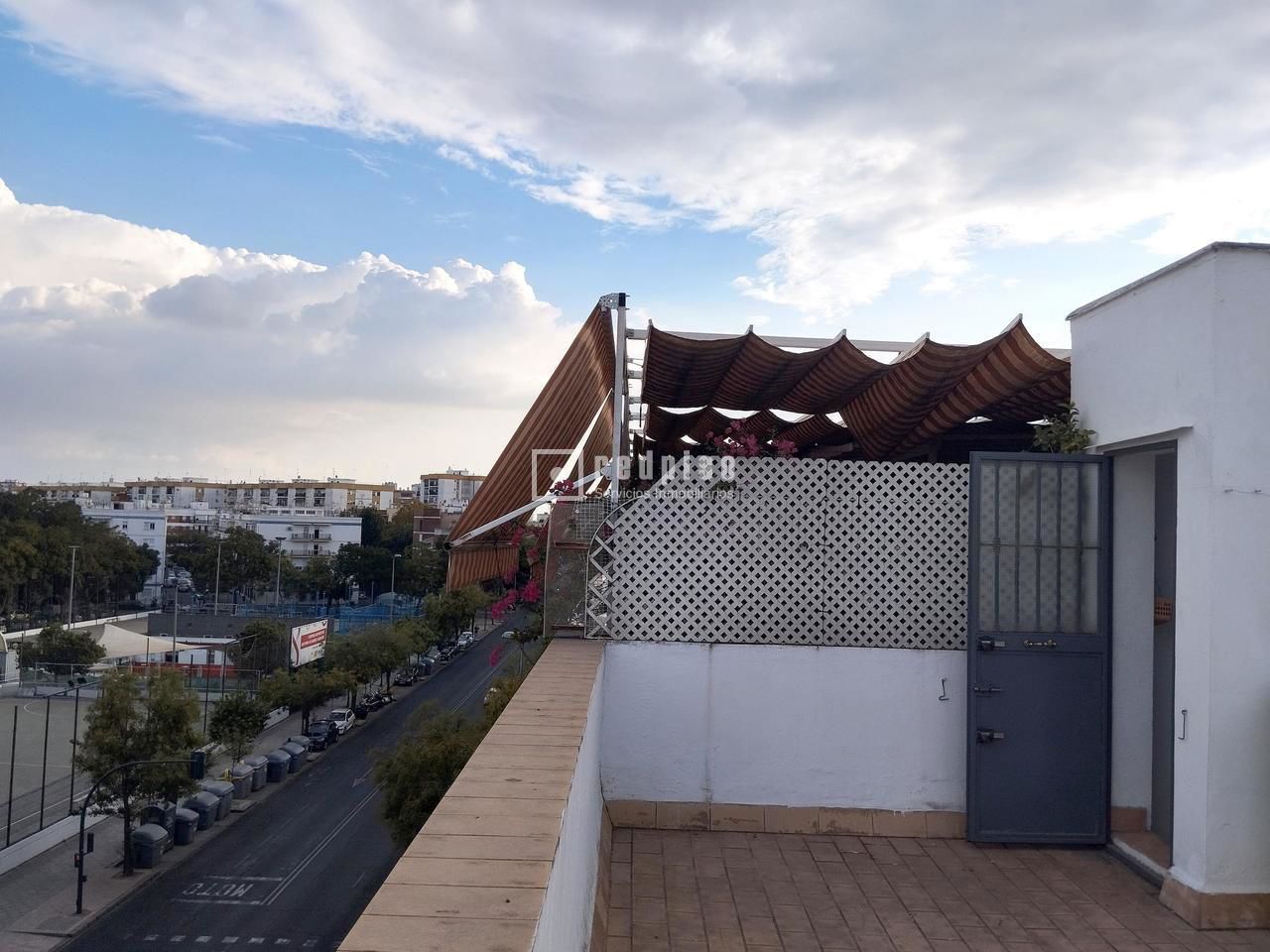 Piso en alquiler en avenida De La Ronda De Triana, Casco Antiguo, Sevilla 25/28