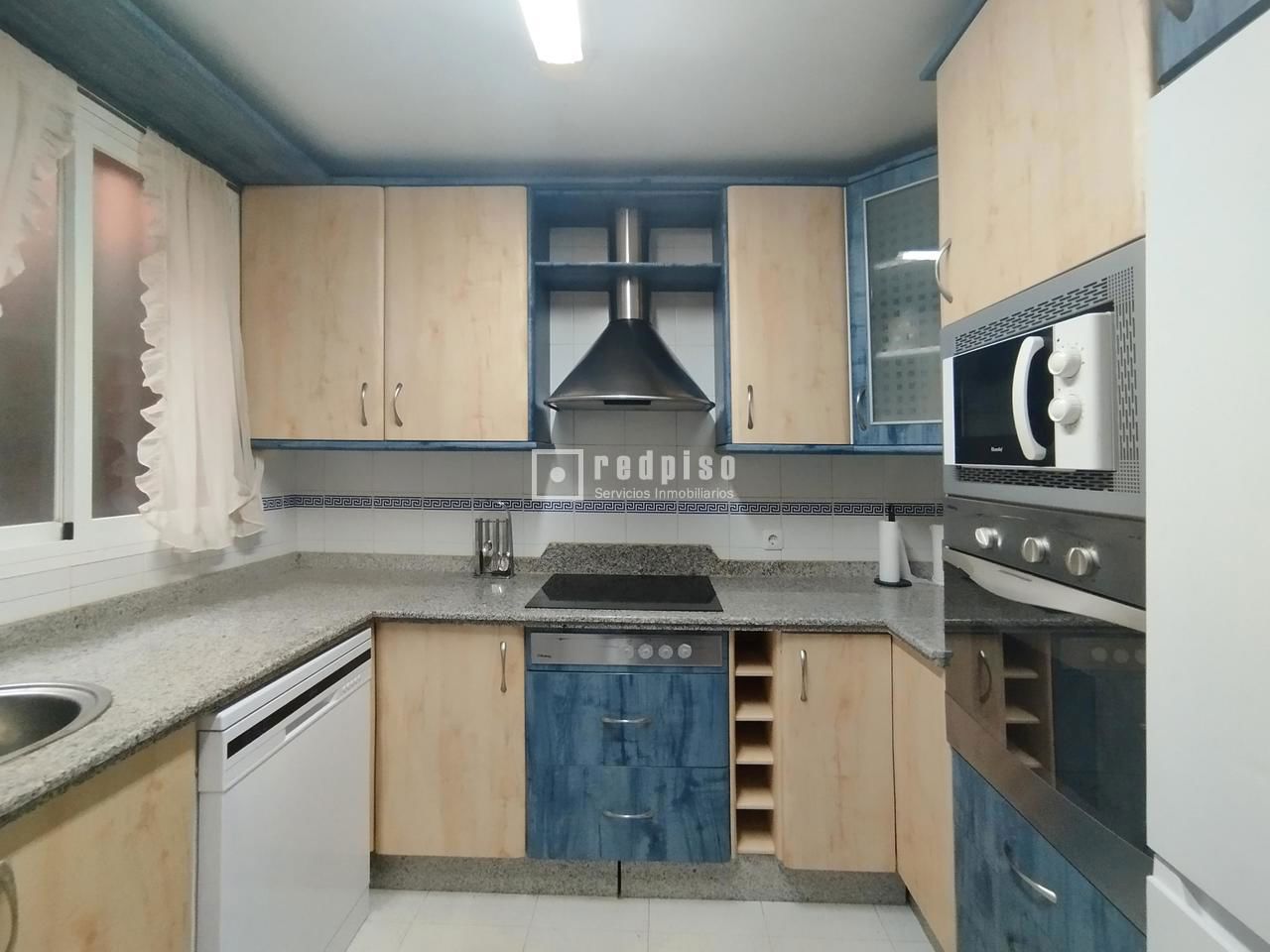 Piso en alquiler en avenida De La Ronda De Triana, Casco Antiguo, Sevilla 8/28