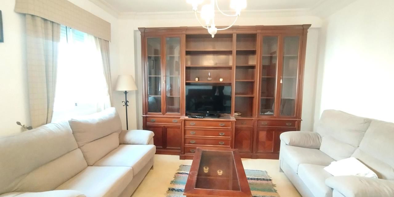 Piso en alquiler en  avenida de la Ronda de Triana, Casco Antiguo, Sevilla  1/1