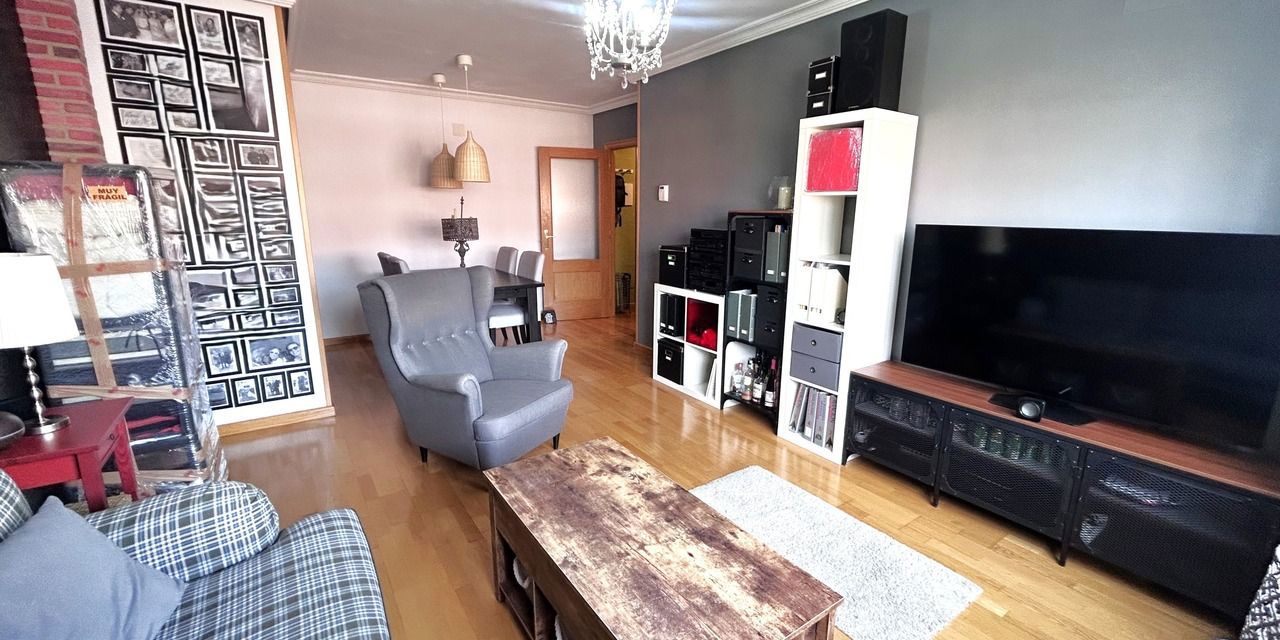 Piso en venta en  avenida de las Estrellas, Parla, Madrid  1/1