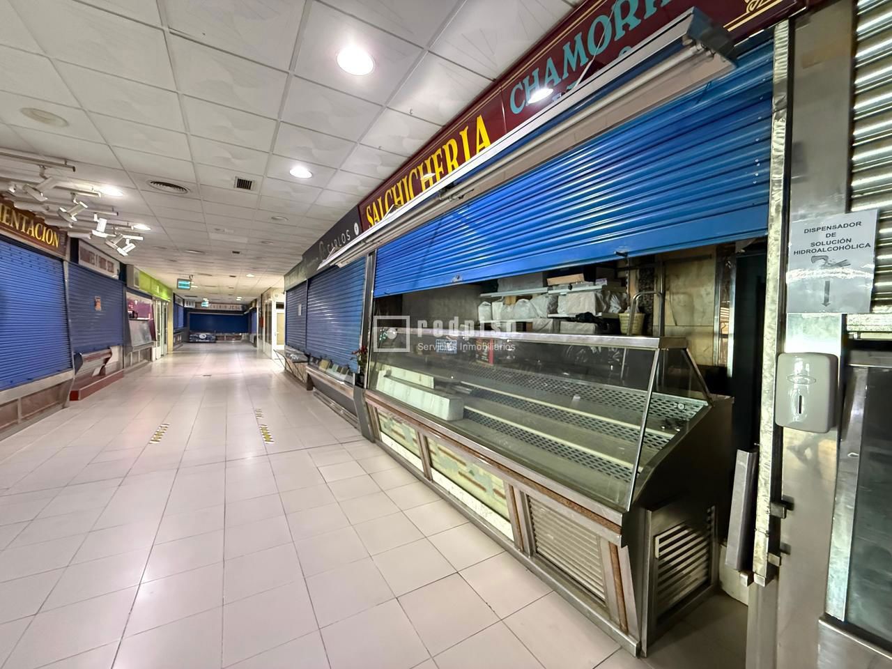Local en venta en Fuenlabrada, Madrid 2/6