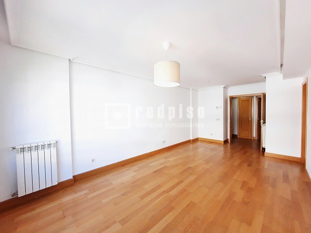 Piso en alquiler en  calle del Infante Diego, Madrid  14/41