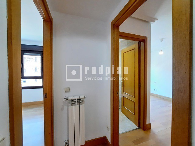 Piso en alquiler en  calle del Infante Diego, Madrid  15/41