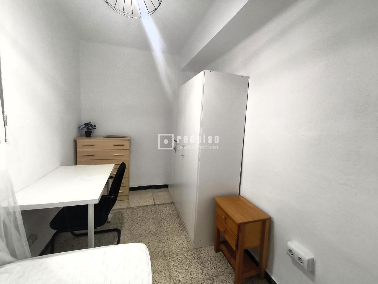 Piso en alquiler en  calle Niebla, Sevilla  15/18