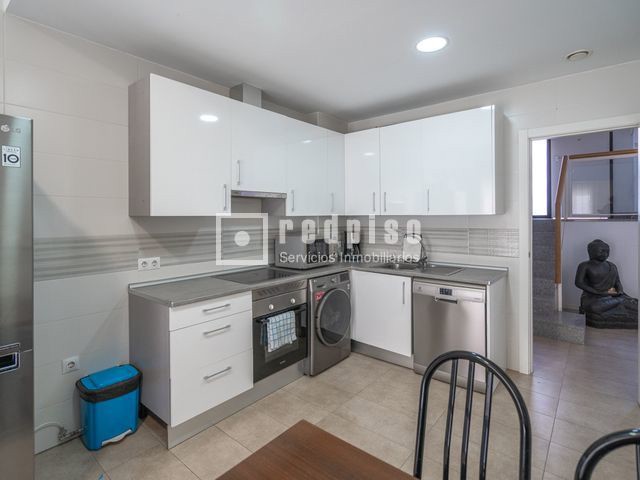 Casa en venta en calle De Laredo, Arroyomolinos, Madrid 20/44
